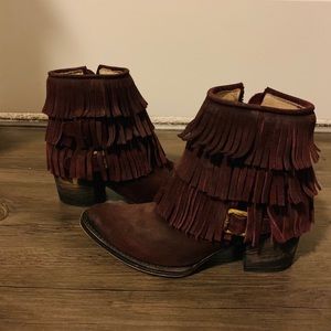 FB-Belle. Size 6. FREEBIRD by STEVEN.